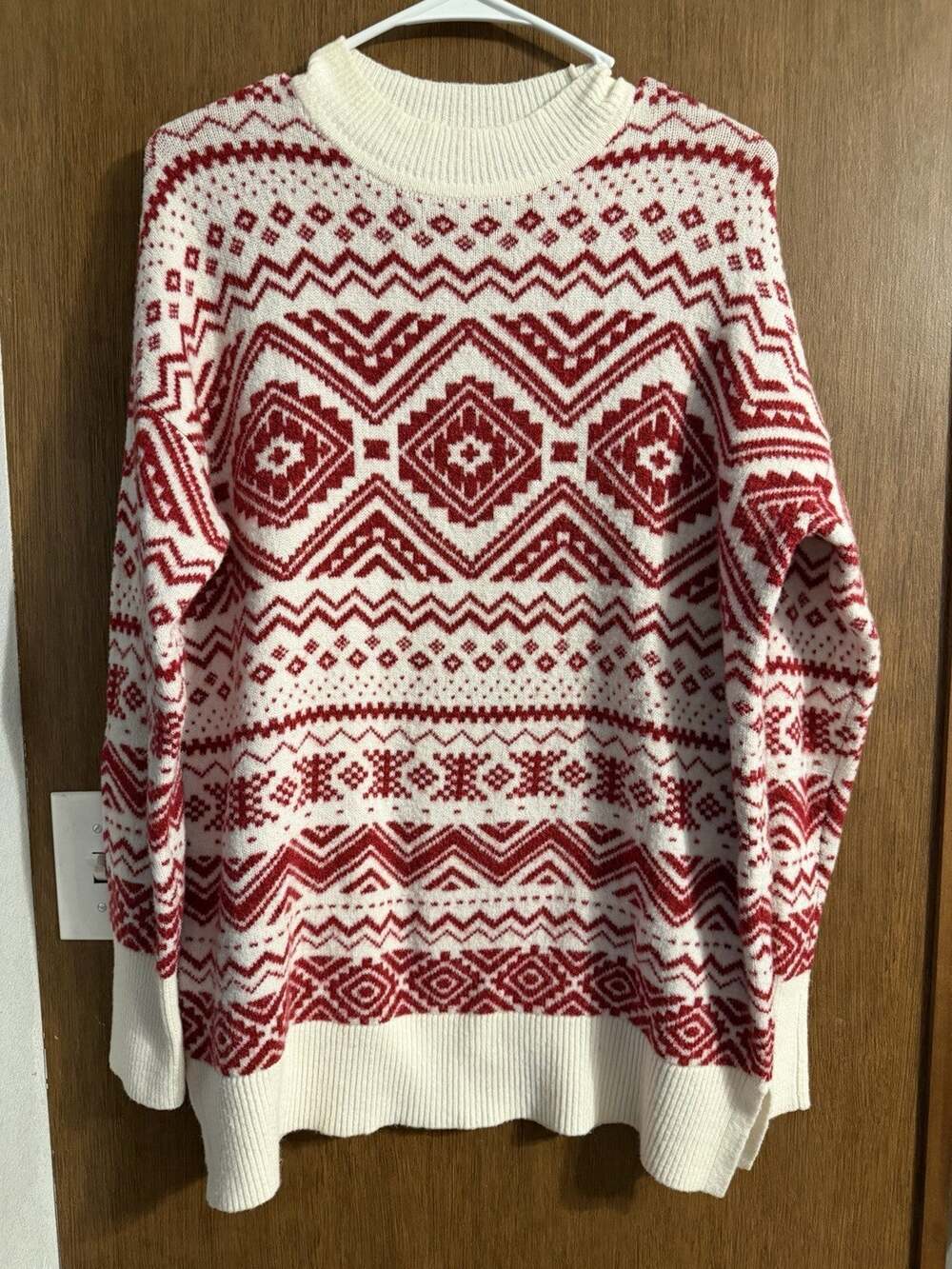 Loft Fair Isle Crewneck sweater red white Sz Medium Ribbed neckline hem holiday